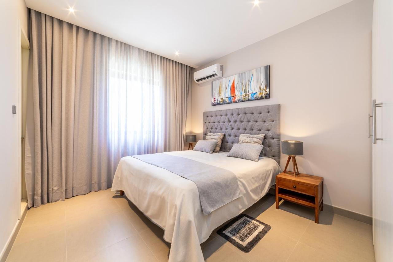 One Bay Residence - Apartment 2 - Apartment In Pereybere Pereybere Beach ภายนอก รูปภาพ