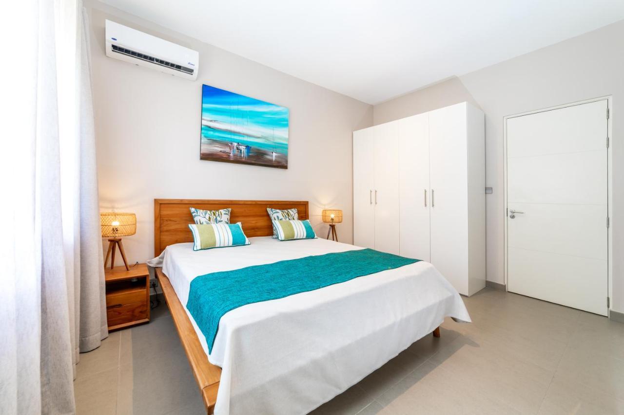 One Bay Residence - Apartment 2 - Apartment In Pereybere Pereybere Beach ภายนอก รูปภาพ