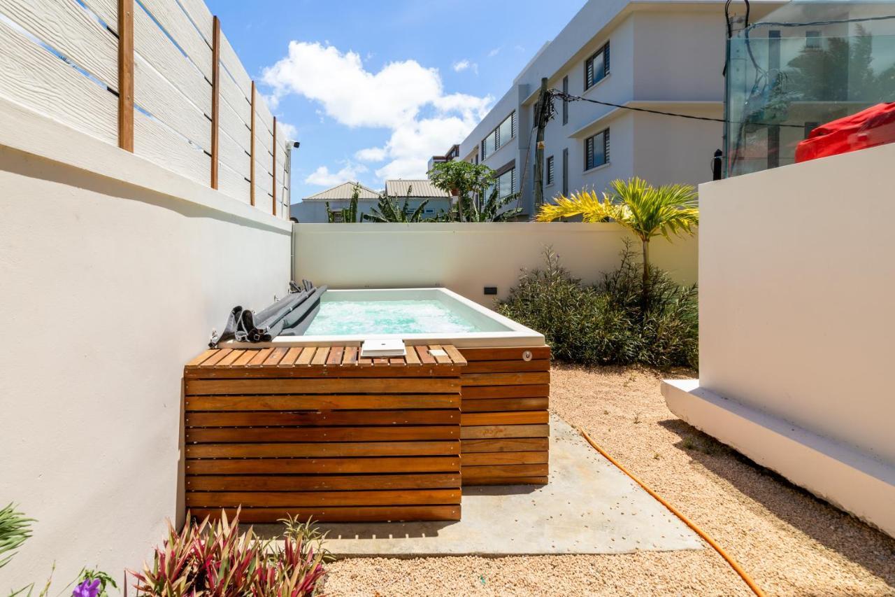 One Bay Residence - Apartment 2 - Apartment In Pereybere Pereybere Beach ภายนอก รูปภาพ