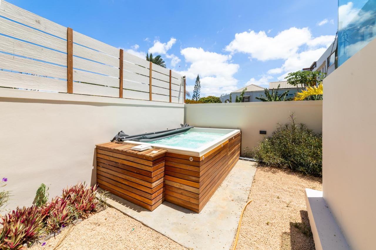 One Bay Residence - Apartment 2 - Apartment In Pereybere Pereybere Beach ภายนอก รูปภาพ