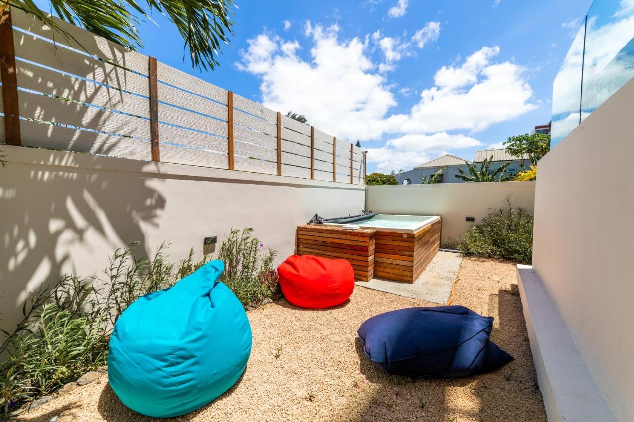 One Bay Residence - Apartment 2 - Apartment In Pereybere Pereybere Beach ภายนอก รูปภาพ